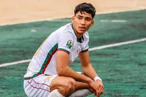 الإعلان بعد مواجهة مصر.. باريس سان جيرمان يقترب من ضم التونسي خليل العياري